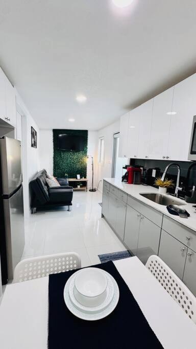 Conociendo Miami Apartment Hialeah Exterior photo